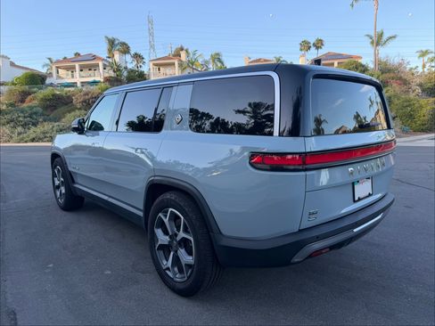 Used 2023 Rivian R1S Adventure AWD/4WD image 8