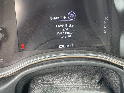 Used 2014 Jeep Grand Cherokee Laredo w/ Quick Order Package 23E image 4