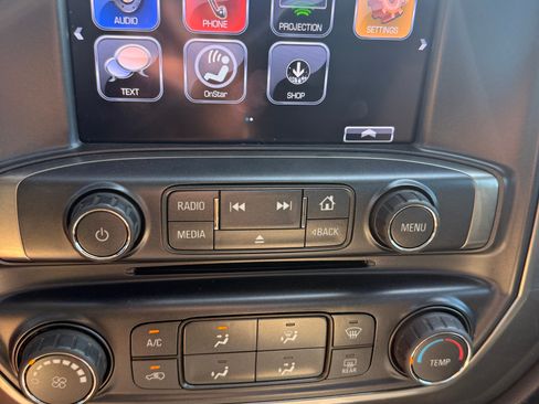 Used 2018 Chevrolet Silverado 1500 LT w/ LT Convenience Package AWD/4WD image 12
