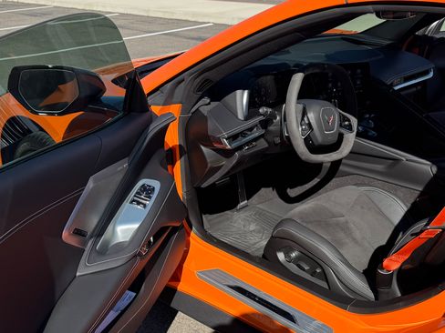 Used 2022 Chevrolet Corvette Stingray Preferred Cpe w/ Z51 Performance Package image 6