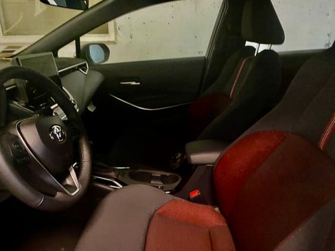 Used 2024 Toyota Corolla SE image 10