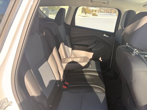 Used 2017 Ford Escape SE image 10