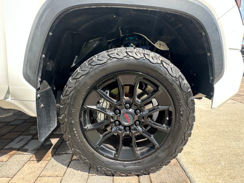 Used 2022 Toyota Tundra SR5 AWD/4WD image 15