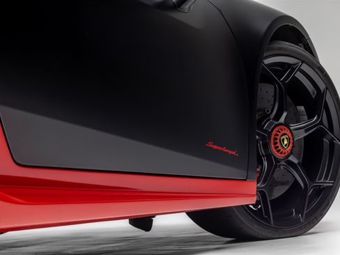 Used 2019 Lamborghini Huracan Performante image 13