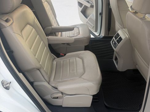 Used 2018 Volkswagen Atlas SEL Premium AWD/4WD image 9