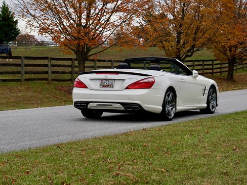 Used 2013 Mercedes-Benz SL 63 AMG image 5