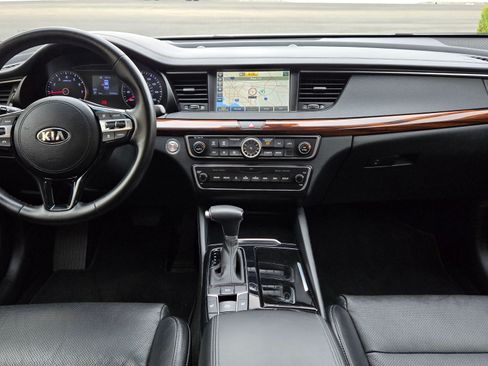 Used 2019 Kia Cadenza Technology FWD image 9