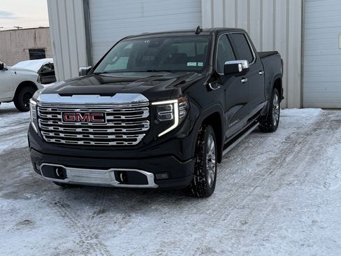 Used 2024 GMC Sierra 1500 Denali w/ Denali Reserve Package image 6