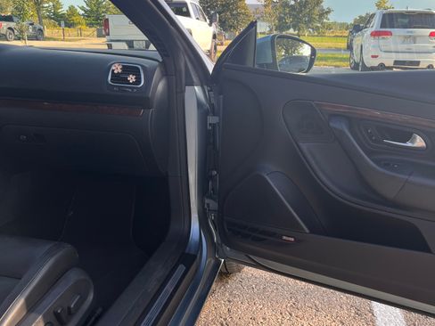 Used 2012 Volkswagen Eos Lux image 9