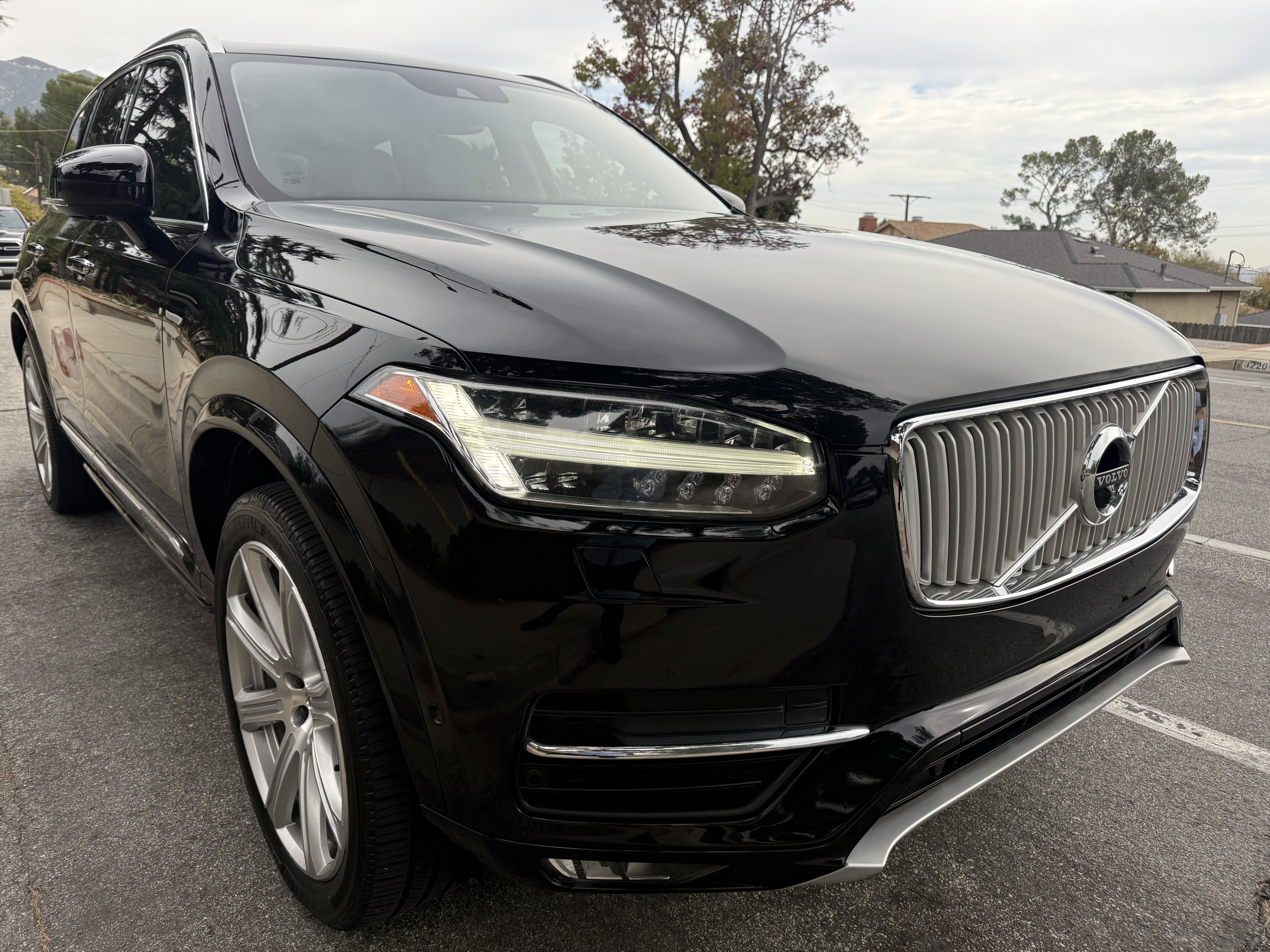 Used 2018 Volvo XC90 T6 Inscription w/ Convenience Package AWD/4WD image 4