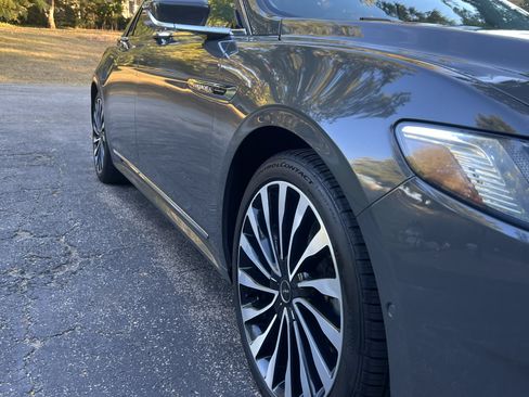 Used 2017 Lincoln Continental Black Label w/ Technology Package image 11