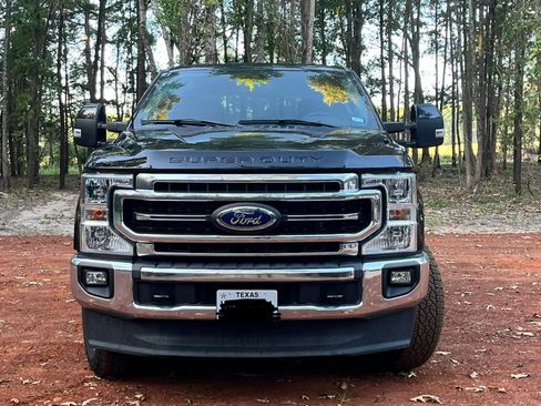 Used 2021 Ford F250 4x4 Crew Cab Super Duty image 4