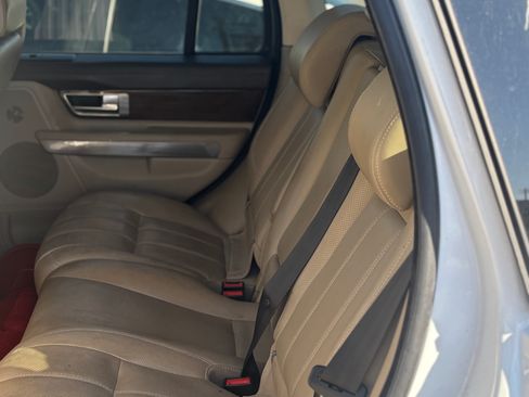 Used 2013 Land Rover Range Rover Sport HSE LUX image 19