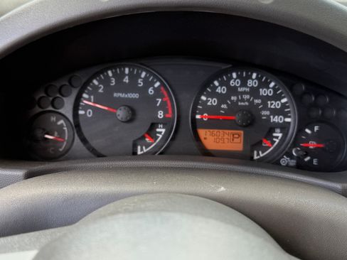 Used 2018 Nissan Frontier SV image 5