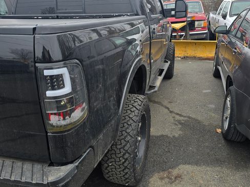 Used 2006 Ford F150 Lariat image 1