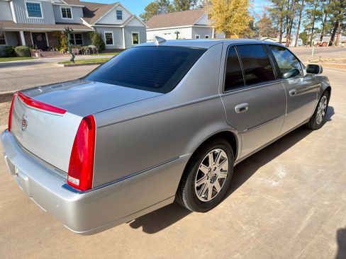 Used 2011 Cadillac DTS Premium w/ Driver Awareness Package image 19