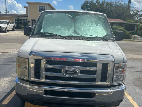 Used 2008 Ford E-350 and Econoline 350 XLT image 10
