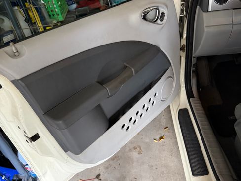 Used 2006 Chrysler PT Cruiser image 10