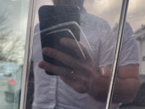 Used 2023 Volkswagen Tiguan SE R-Line image 6