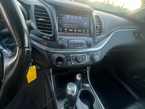 Used 2017 Chevrolet Impala LT image 9