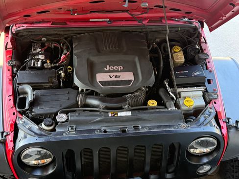 Used 2014 Jeep Wrangler Sport w/ Quick Order Package 24S AWD/4WD image 18