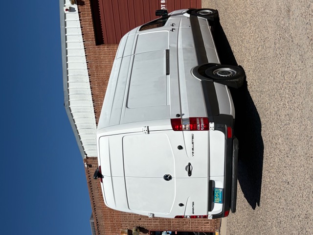 Used 2015 Mercedes-Benz Sprinter 2500 image 24
