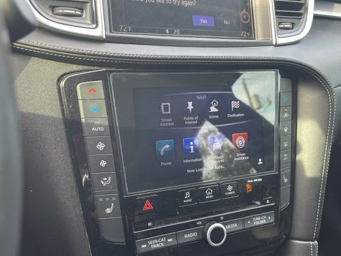 Used 2019 INFINITI QX50 Luxe w/ Navigation Package image 13