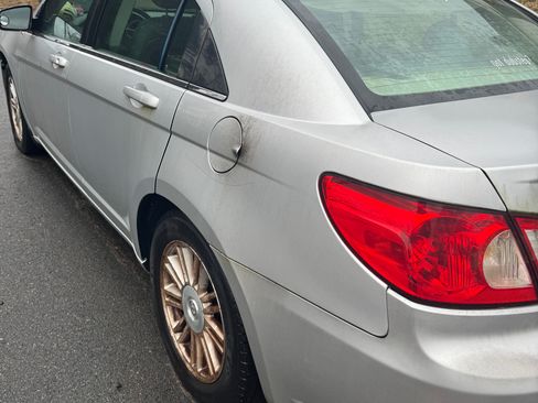 Used 2008 Chrysler Sebring Touring w/ Electronics Convenience Group FWD image 5