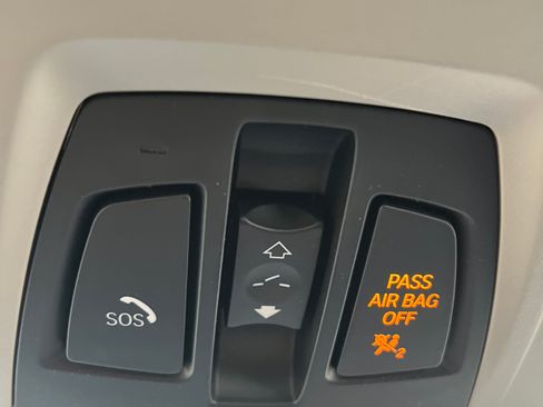 Used 2013 BMW 328i xDrive Sedan AWD/4WD image 16