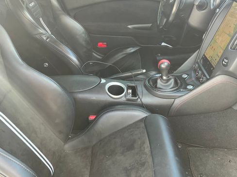 Used 2010 Nissan 370Z NISMO image 21