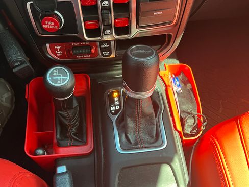 Used 2021 Jeep Gladiator Rubicon image 9