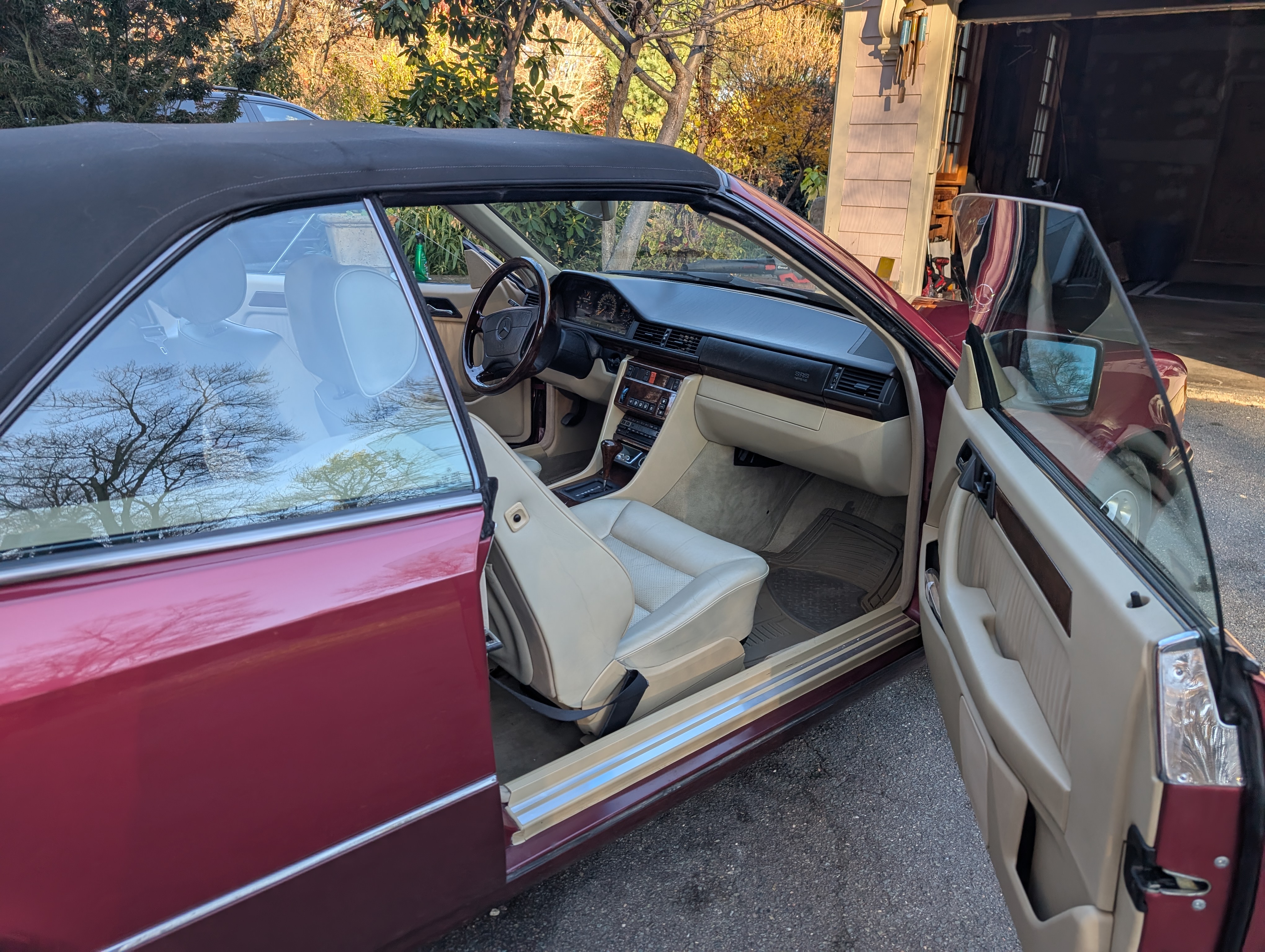 Used 1993 Mercedes-Benz 300 CE Convertible image 24