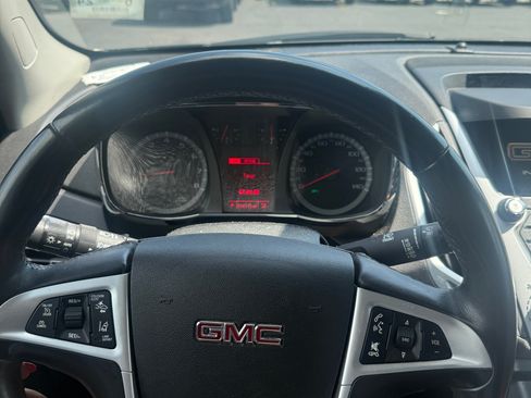Used 2014 GMC Terrain SLE w/ Safety Package AWD/4WD image 8
