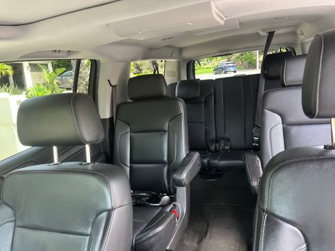 Used 2016 GMC Yukon XL SLT w/ Open Road Package image 11