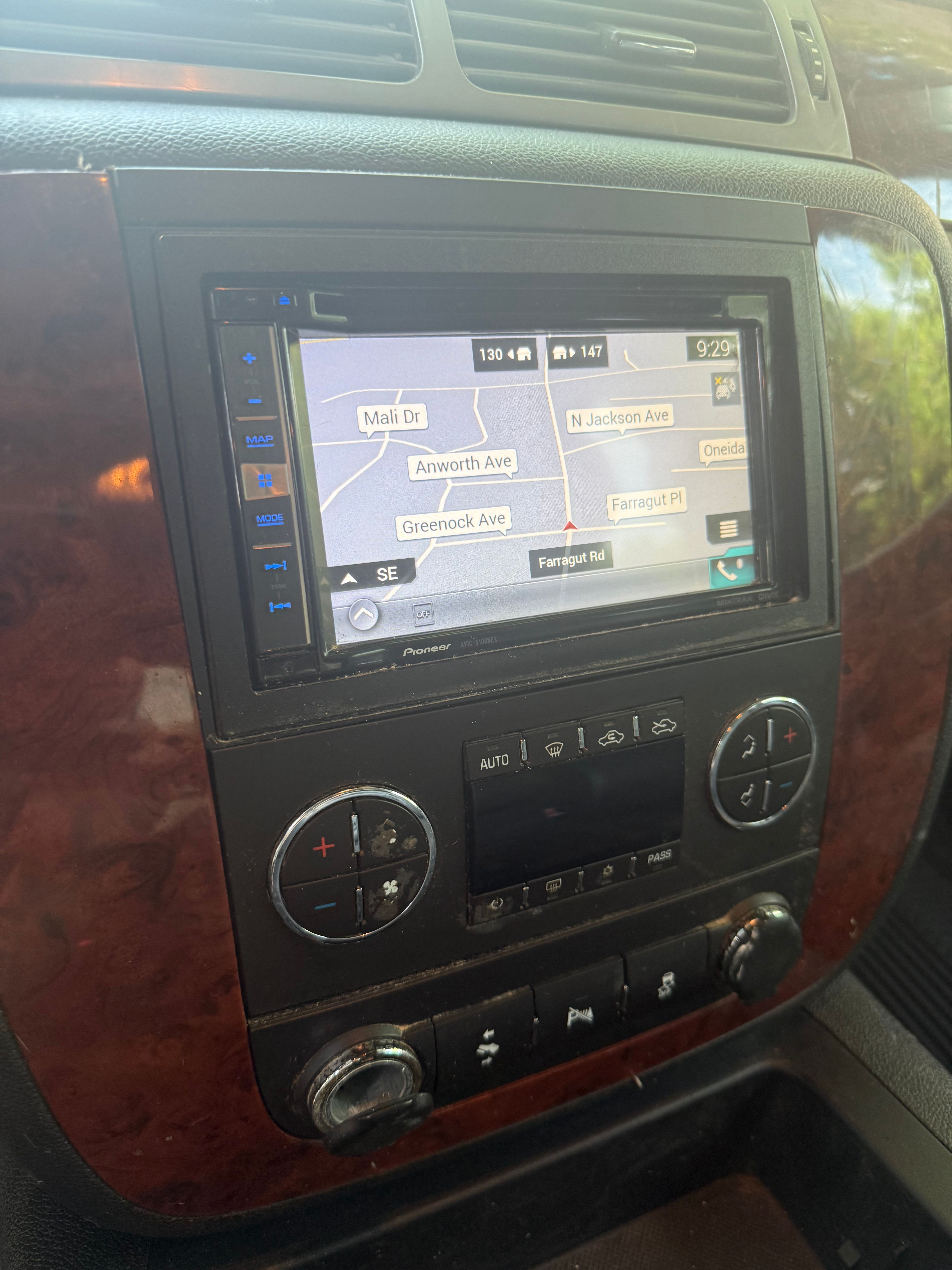Used 2013 Chevrolet Avalanche LT w/ All-Star Edition AWD/4WD image 10
