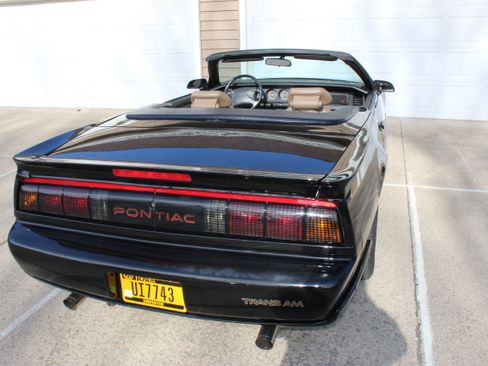 Used 1992 Pontiac Firebird Trans Am image 10