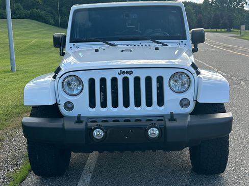 Used 2015 Jeep Wrangler Unlimited Sport AWD/4WD image 5