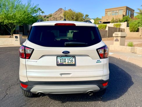 Used 2018 Ford Escape SE FWD image 10