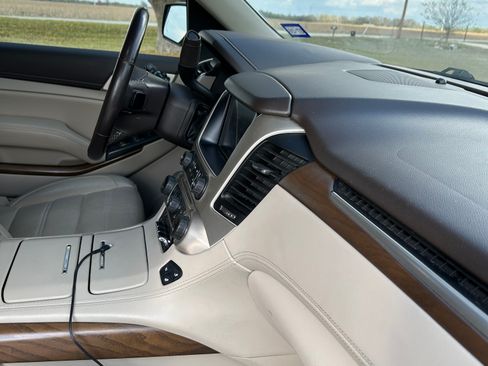 Used 2020 GMC Yukon XL Denali w/ Open Road Package image 9