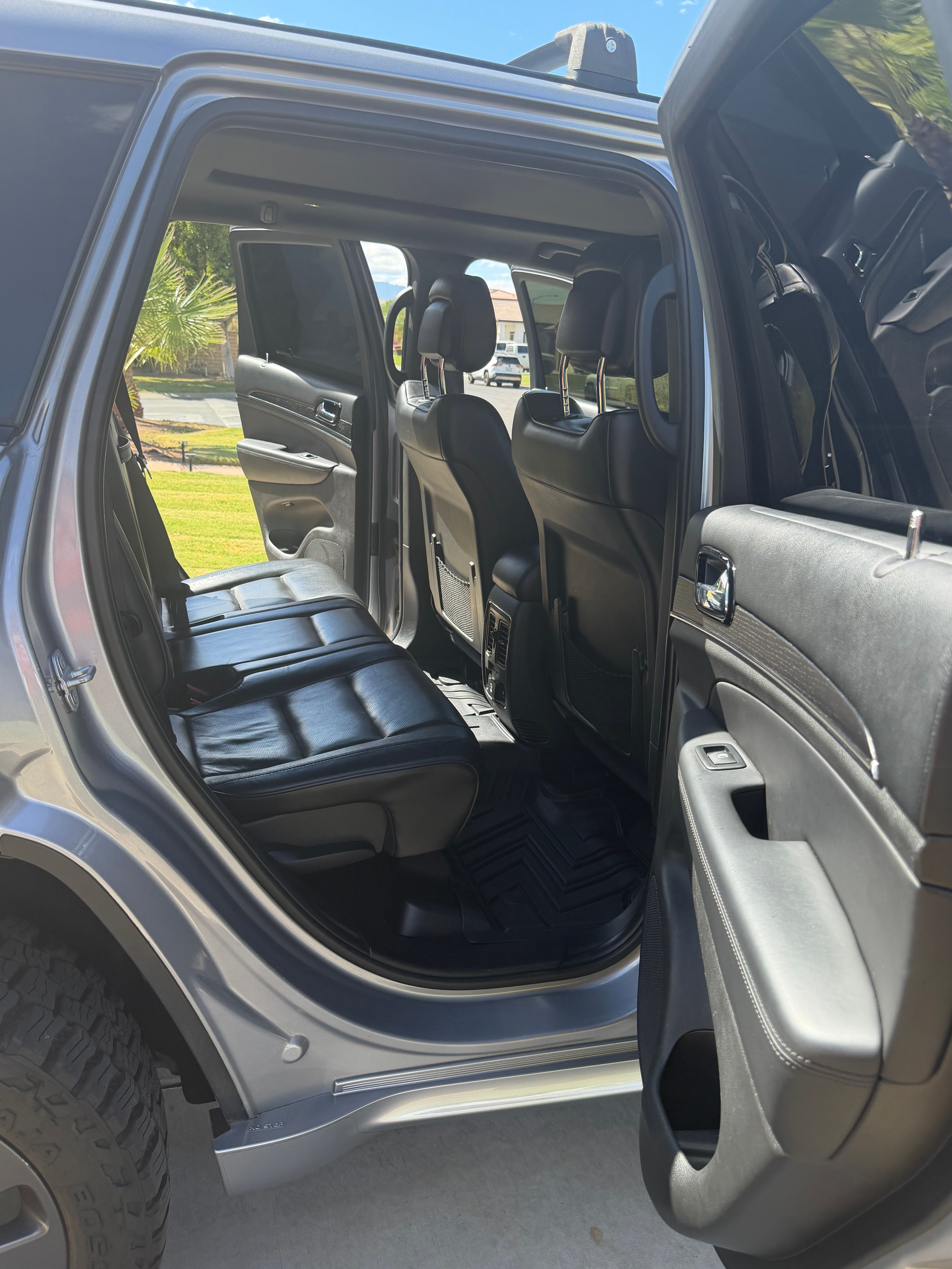 Used 2019 Jeep Grand Cherokee High Altitude AWD/4WD image 9