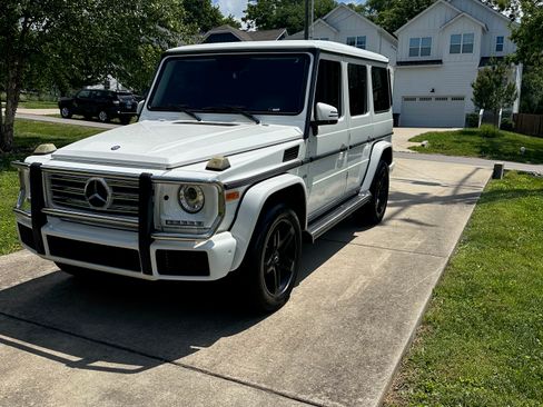 Used 2017 Mercedes-Benz G 550 image 2