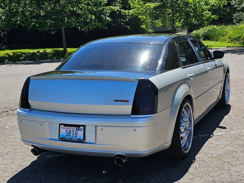 Used 2006 Chrysler 300 SRT8 w/ SRT Option Group I image 2