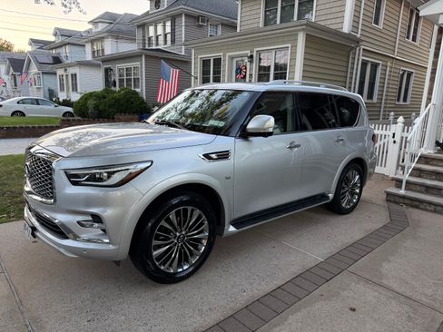 Used 2018 INFINITI QX80 4WD w/ Driver Assistance Package image 14