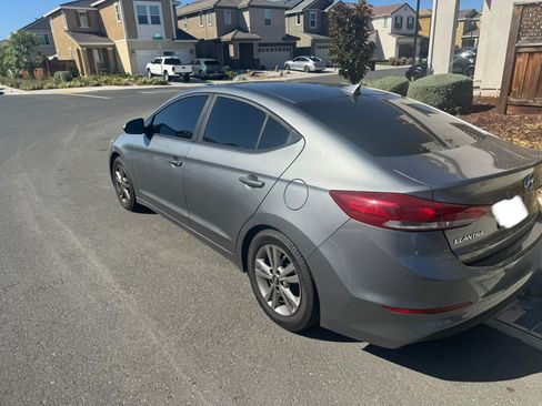 Used 2017 Hyundai Elantra Value Edition FWD image 11