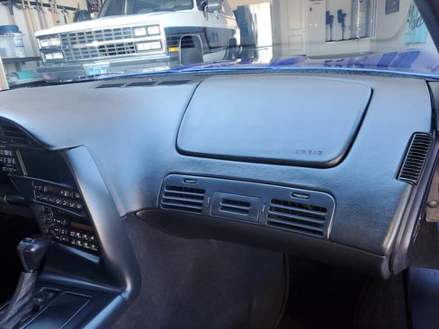 Used 1994 Chevrolet Corvette Coupe image 19