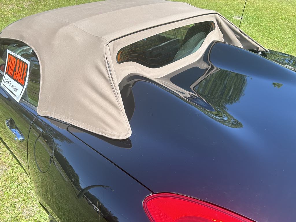 Used 2007 Pontiac Solstice Convertible RWD image 8