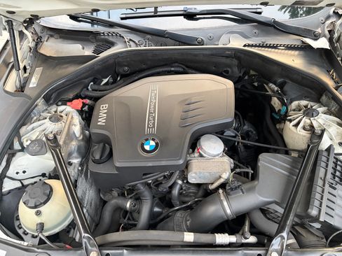 Used 2012 BMW 528i xDrive Sedan AWD/4WD image 19