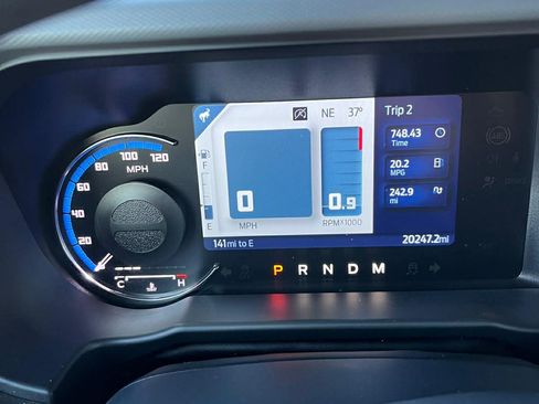 Used 2022 Ford Bronco 4-Door image 2