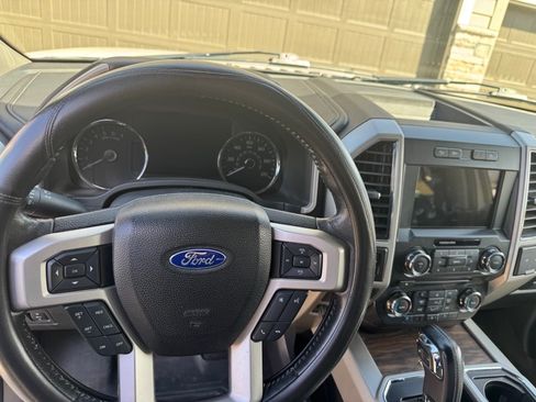 Used 2018 Ford F150 Lariat image 9