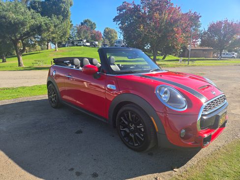 Used 2020 MINI Cooper S image 9